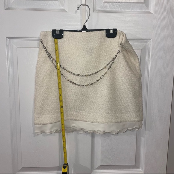 Vintage Victoria's Secret Off White Blazer with Black Floral Detail - Picture 4 of 7